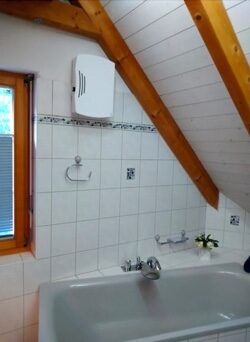 FL12 Dezentrales Lüftungsgerät im Bad