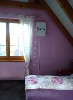 FL24 Dezentrales Lüftungsgerät im Schlafzimmer