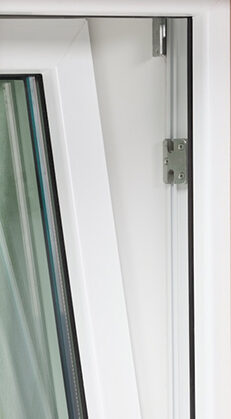 Aussenansicht Klimafenster gegenüber Luftaustritt